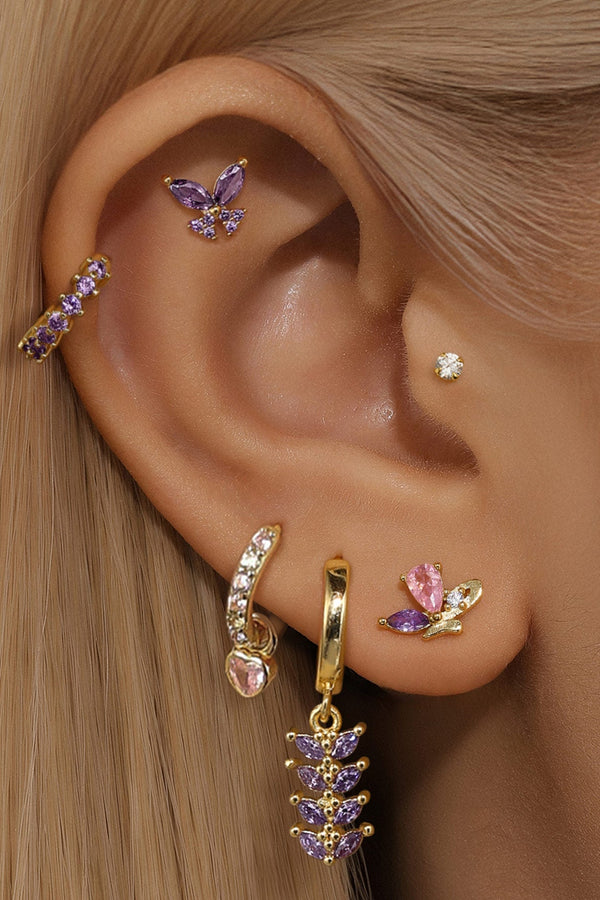 Greta – Feine goldene Ohrringe mit dezenter Bewegung.