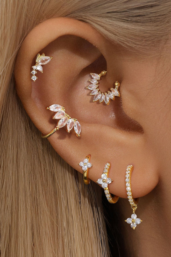 Alina – Feine goldene Ohrringe mit zarter Eleganz.