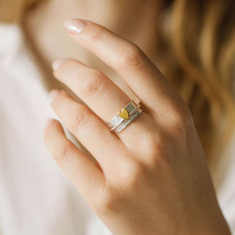 Silberring mit Vintage-Goldherz