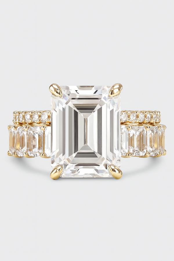 Nadja – Diamantring mit rechteckigem Zentrum.