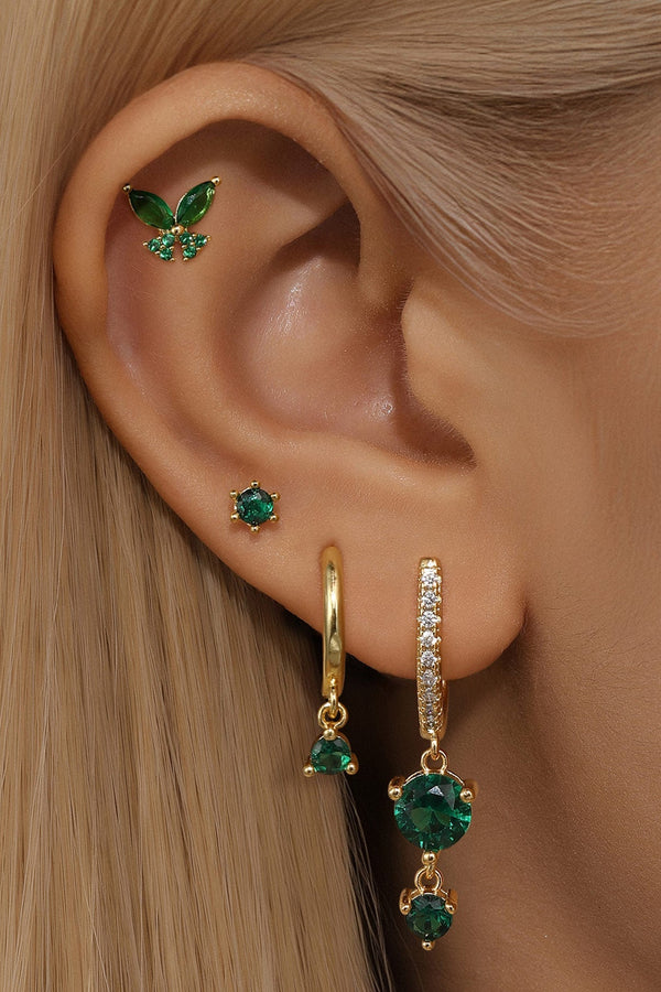 Anja – Goldene Ohrringe mit sanfter Kante.