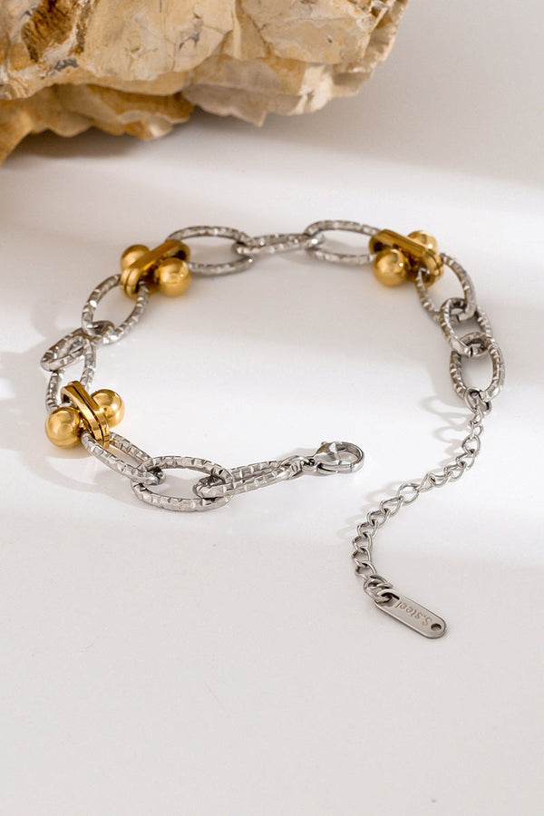 Klara – Goldarmband mit Perlenverzierung.