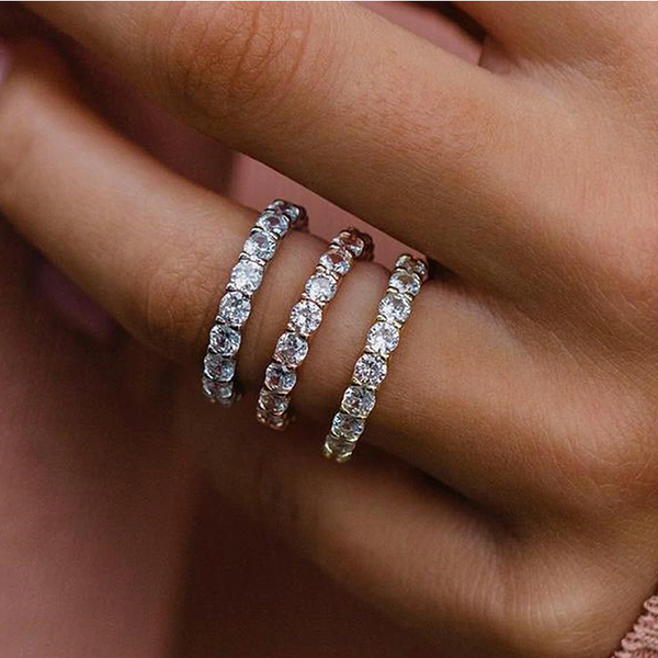 Elke – Diamantring mit doppeltem Band.