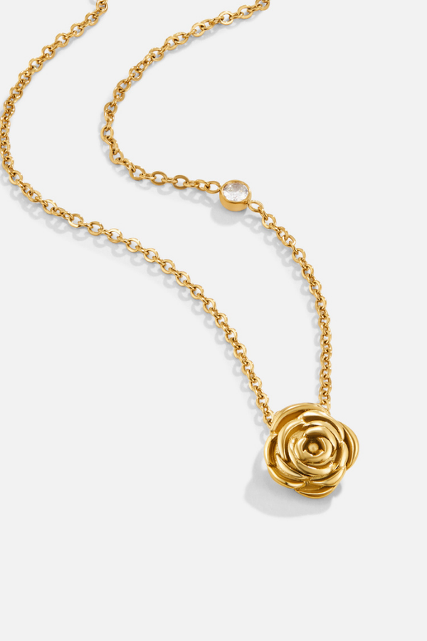 Leonora – Goldene Doppelkette mit zartem Herzdetail.