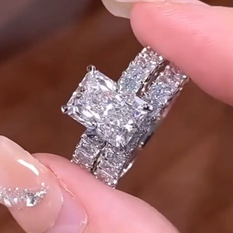 Katharina – Diamantring mit markantem Baguette-Schliff.