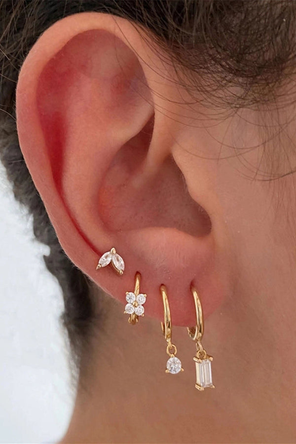 Melanie – Zarte goldene Ohrringe mit feiner Struktur.