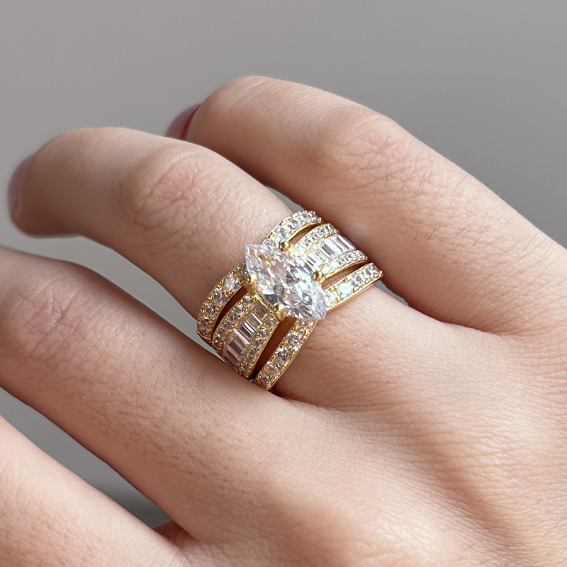 Verena – Diamantring-Set mit goldenen Akzenten.