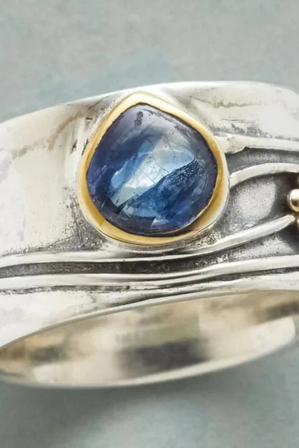 Gertrude - Böhmischer Edelstein-Meditationsring