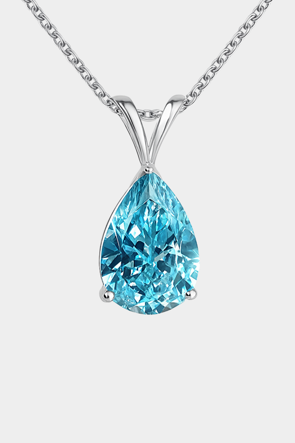 Melina – Silberkette mit hellblauem Anhänger.