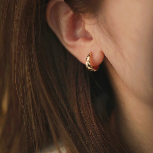 Johanna-Marie – Silberne Ohrringe mit glänzender Oberfläche.