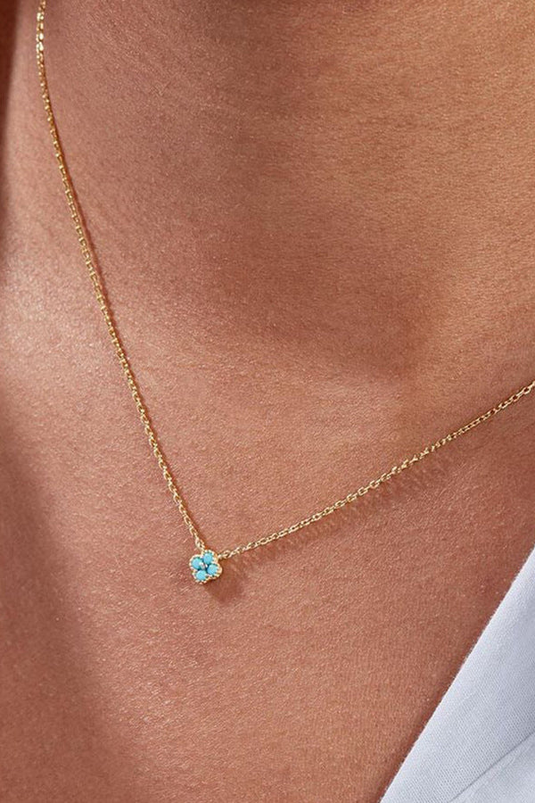 Klara – Minimalistische Silberkette mit Punktanhänger.