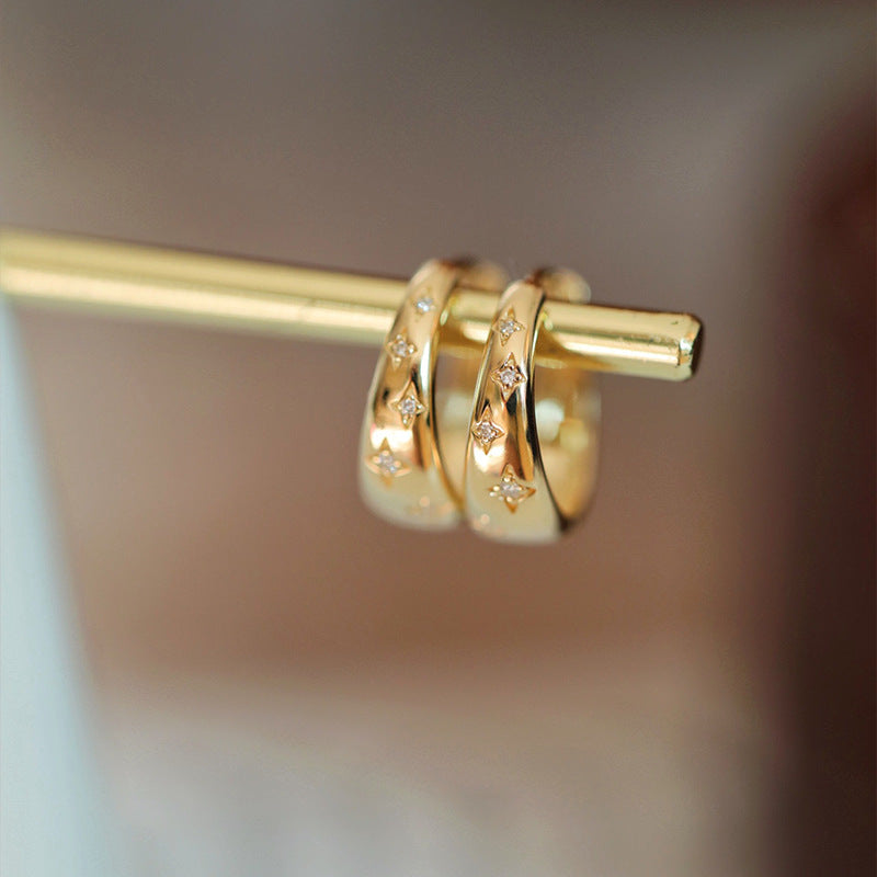 Johanna-Marie – Silberne Ohrringe mit glänzender Oberfläche.