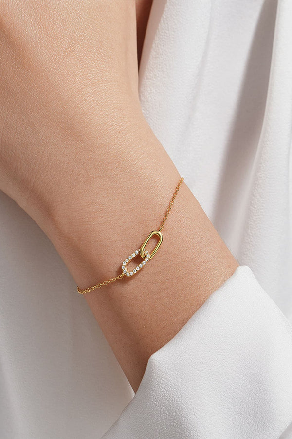 Franziska – Schmales Silberarmband mit Struktur.