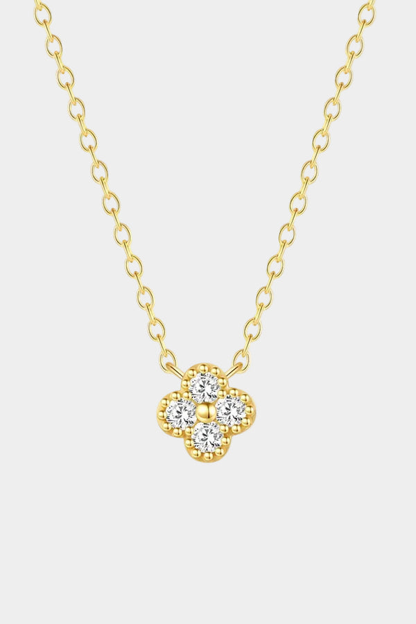 Eva – Silberne Halskette mit feinem Glanzstein.