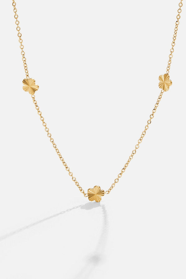 Kathrin – Kette mit feinen Farbakzenten.