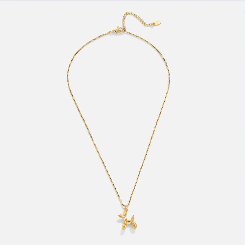 Nora – Feine Kette mit Schmetterlingsanhänger.