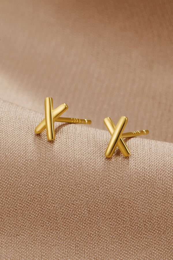 Liesel – Goldene Ohrstecker in Astform.