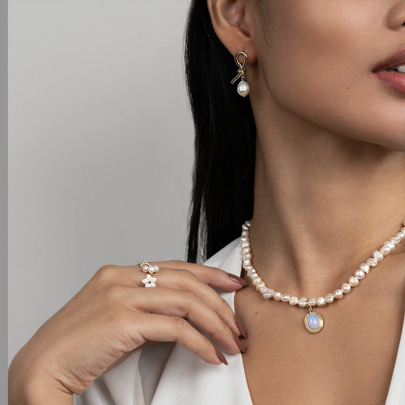 Theresa-Sophie – Silberne Ohrringe mit geschwungener Form.