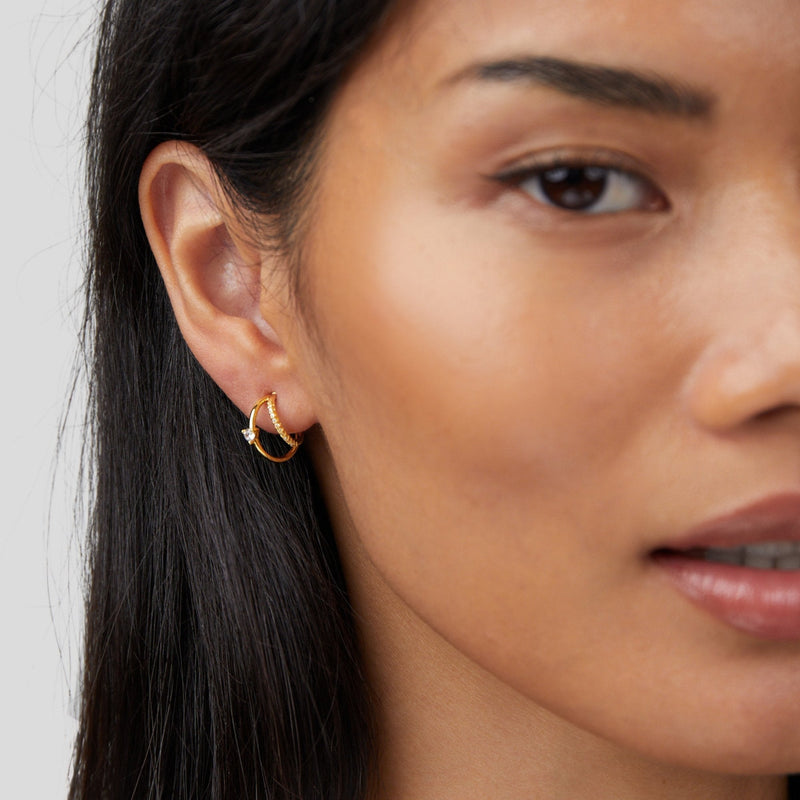 Marianne – Silberne Ohrringe mit schmaler Silhouette.