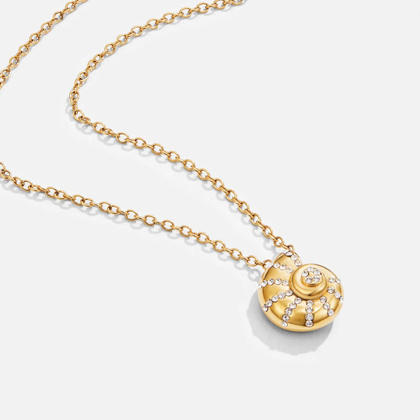 Rosalie – Goldene Halskette mit zartem Herz.