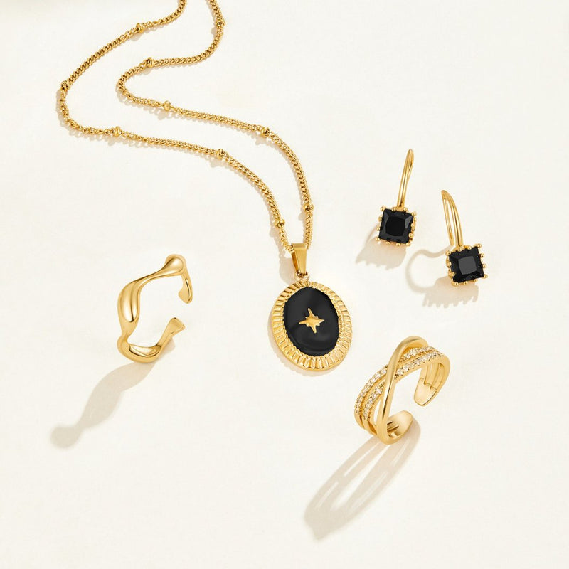 Annemarie – Silberne Ohrringe mit feinem Tropfen.