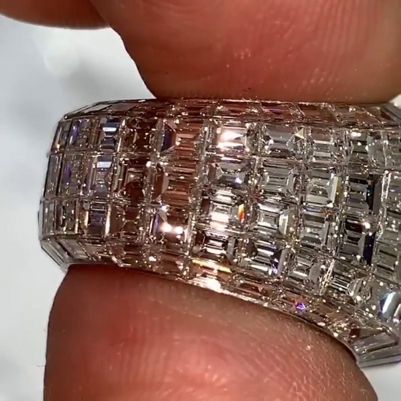 Anna-Lena – Silberner Diamantring mit klassischem Rundschliff.