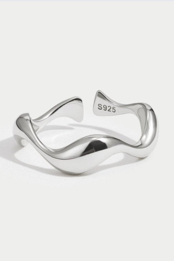 Tabea – Silberring mit sanfter Wölbung.