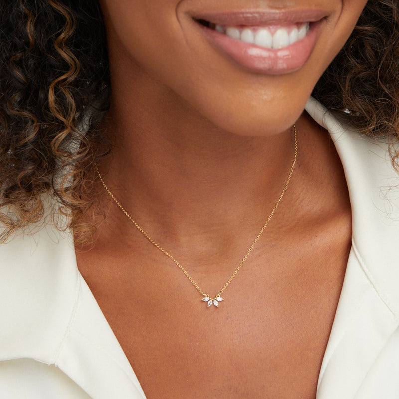 Stefanie – Doppelkette mit Medaillon.